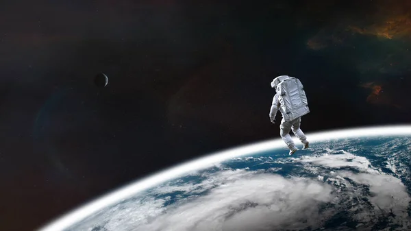 Astronaut Low Orbit Earth Planet Elements Image Furnished Nasa — Stockfoto