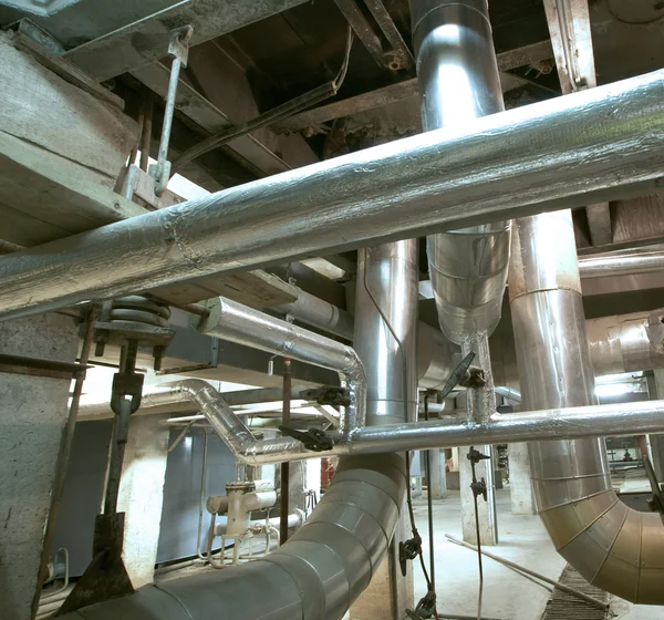 Industrial zone, Steel pipelines and cables in blue tones — Stock Photo, Image