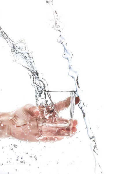 Sostener vasos, salpicar agua —  Fotos de Stock