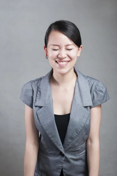 Hava tezahürat, kollarını ile mutlu bir Asyalı kadın