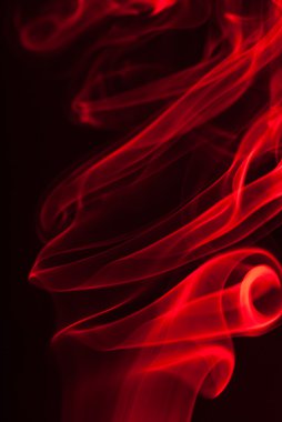 duman gibi kırmızı dans