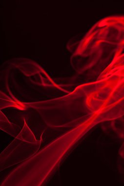 duman gibi kırmızı dans