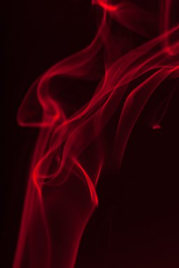 duman gibi kırmızı dans