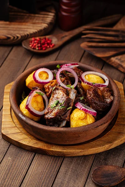 Plato nacional georgiano ojahuri con carne de res — Foto de Stock