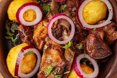 Gürcistan ulusal yemeği Ojahuri sığır etli