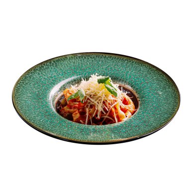 Karides ve domates soslu fetuçini.