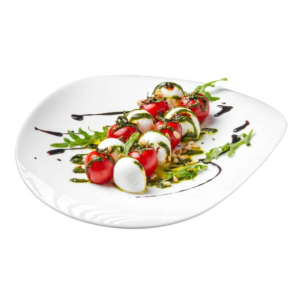 Isolierte Portion Gourmet-Caprese-Salat — Stockfoto