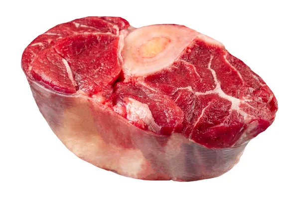 Elszigetelt nyers marhahús szárát a fehér háttér — Stock Fotó