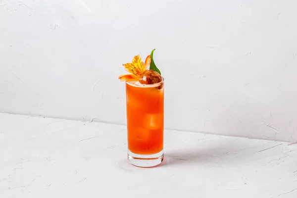 Glass Refreshing Sweet Orange Alcoholic Cocktail White Background — 图库照片