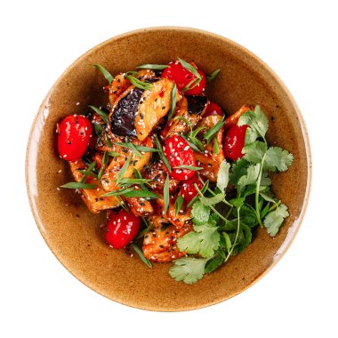 Asyalı çıtır patlıcan salatası.