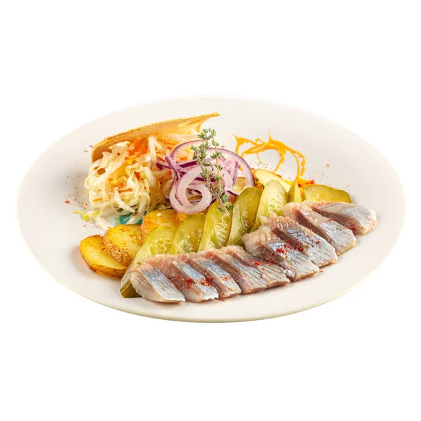 Ringa balığıyla birlikte yalıtılmış Rus meze tabağı.