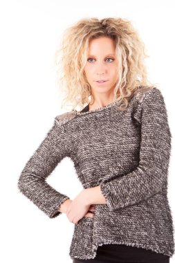 güzel sarışın kadın kılığında