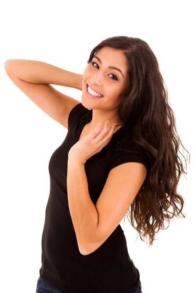 Portrait d'une jolie jeune femme debout sur fond blanc — Photo