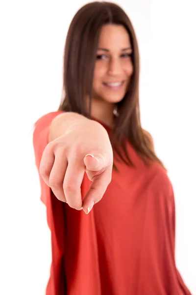 Gyönyörű nő mutatva front - fókusz a kezét — Stock Fotó