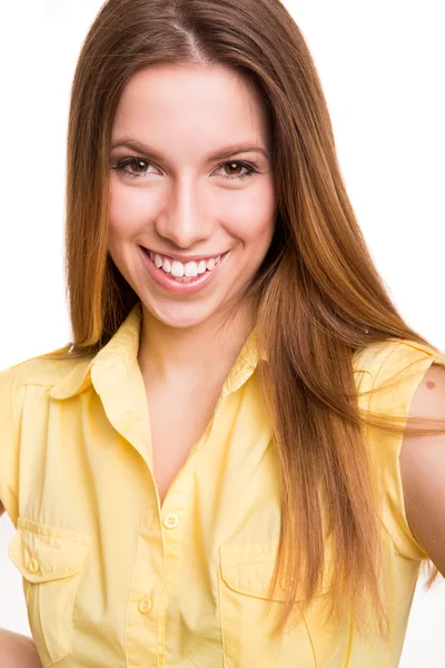 Atractiva mujer rubia posando y sonriendo —  Fotos de Stock