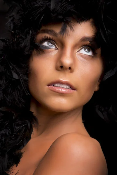 Retrato de moda de una hermosa mujer rubia con ojos azules —  Fotos de Stock