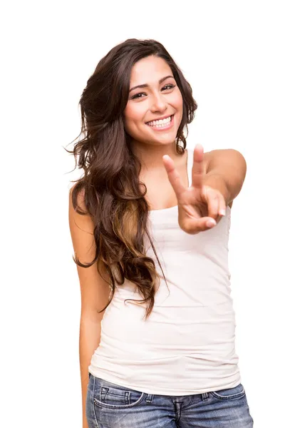 Mujer joven mostrando paz o señal de victoria — Foto de Stock