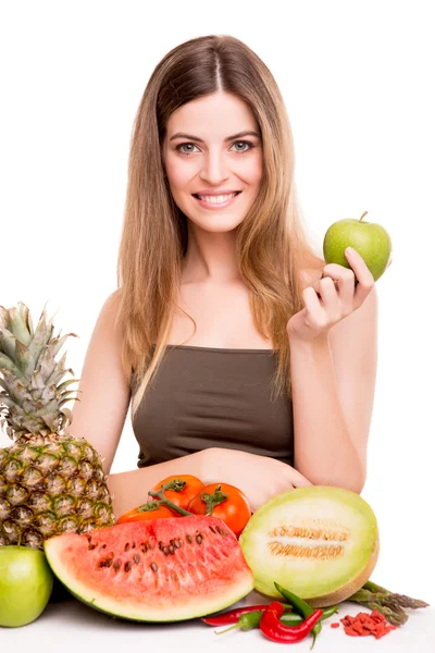 Vrouw met groenten en fruit — Stockfoto