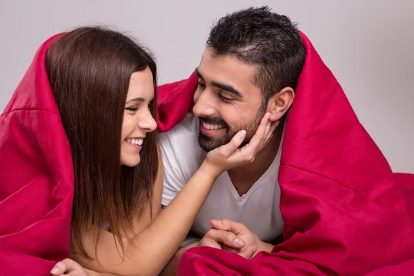 Casal na cama — Fotografia de Stock