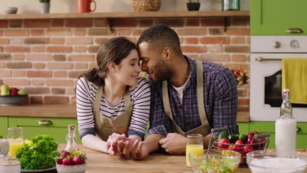 Good Looking Couple Very Charismatic Multiracial Have Romantic Time Kitchen — Video