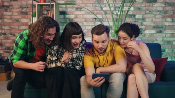 Good Looking Group Multiracial Friends Together Watching Match Smartphone Home — 图库视频影像