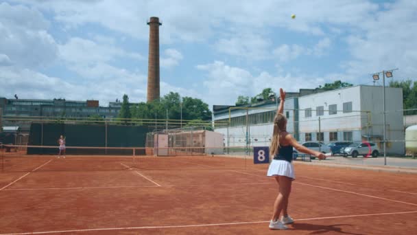 Clay Tennis Court Ladies Preparing Tennis Championship Training Together Outdoor — Wideo stockowe