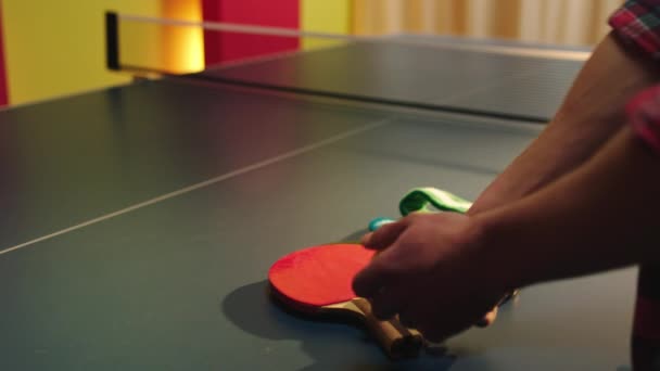 Λεπτομέρειες Βίντεο Closeup Ping Pong Player Ήρθε Closeup Στο Πινγκ — Αρχείο Βίντεο