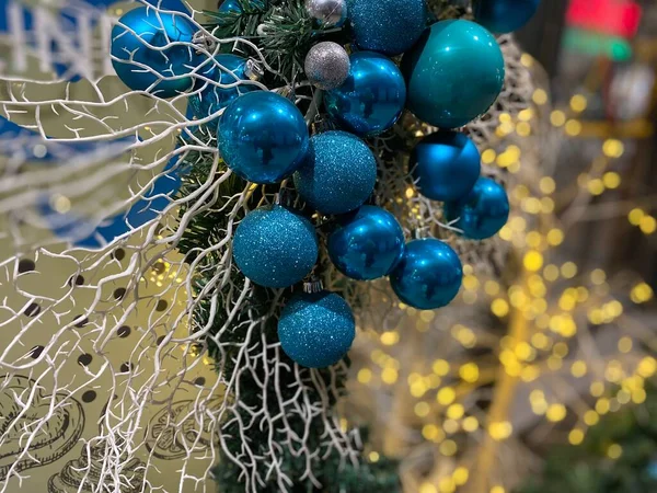 Nahaufnahme Von Blauen Weihnachtskugeln — Stockfoto