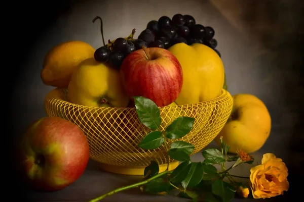 Herbst Stillleben Mit Früchten — Stockfoto
