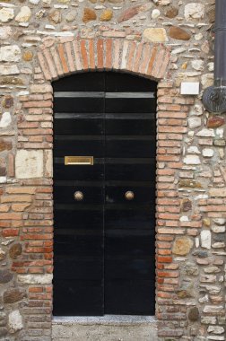 İtalya. eski kapı,