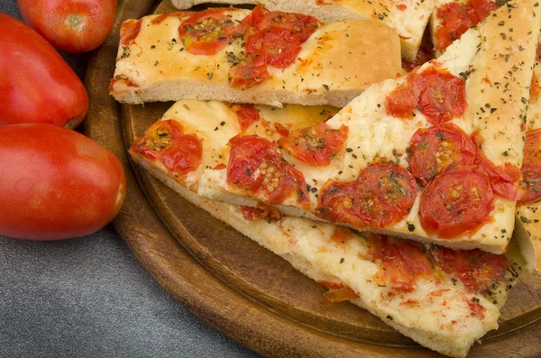 Focaccia with tomatoes — Stock Photo, Image