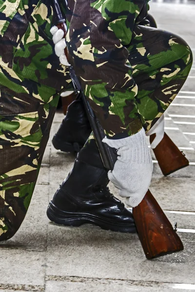 Soldados e armas 4 — Fotografia de Stock