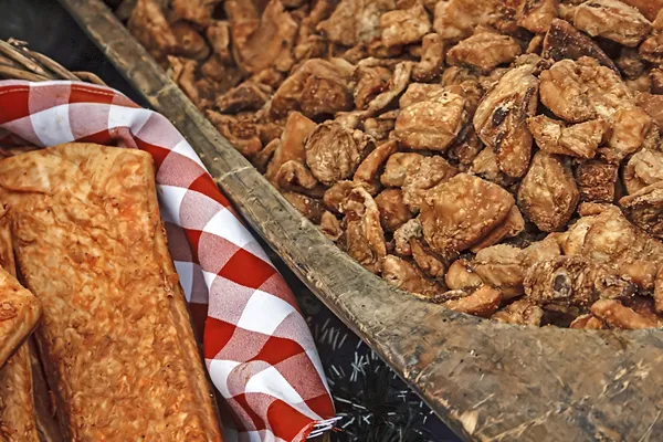 Cracklings ve pastırma — Stok fotoğraf