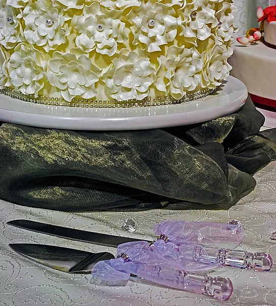 Gâteau de mariage spécialement décoré.Détail 18 — Photo