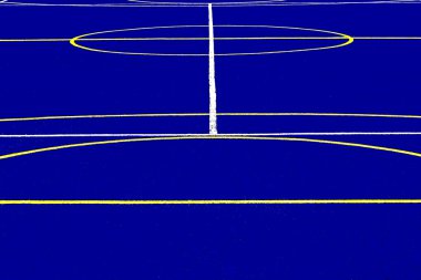 sentetik spor alanında 57