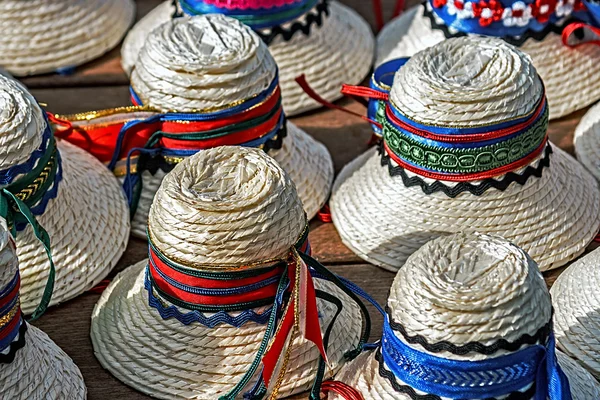メンズ伝統的なルーマニア語 2 のための帽子 — ストック写真