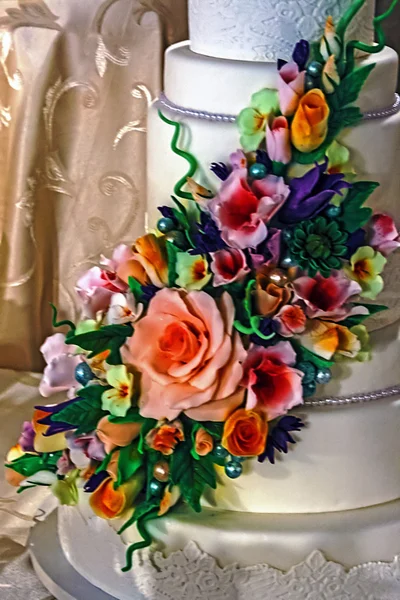 Pastel de boda especialmente decorado.Detalle 32 — Foto de Stock