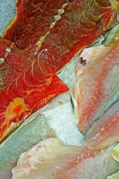 Filetes de pescado en venta 3 —  Fotos de Stock