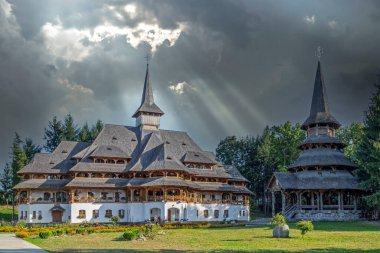 Sapanta-Peri Manastırı, Maramures, Romanya 'nın ahşap binalarını içeren manastır kompleksi.