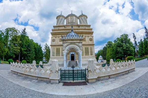 罗马尼亚阿尔日修道院 Curtea Arges Monastery 是一座东正教修道院 由Neagoe Basarab建于1515年至1517年 是瓦拉几亚的一座著名建筑 拜占庭建筑 — 图库照片