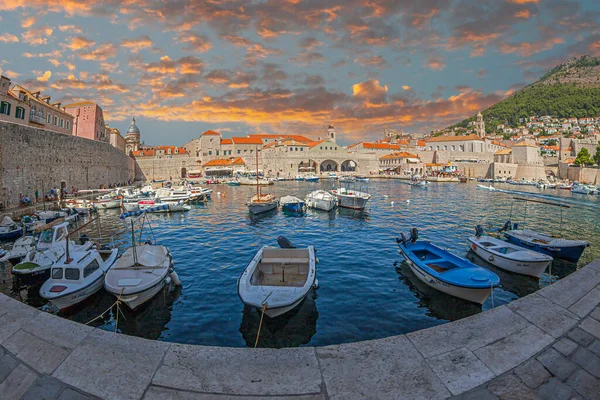 Dubrovnik Croacia Agosto 2022 Vista Del Puerto Turístico Desde Casco — Foto de Stock