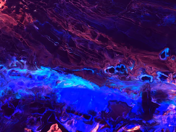 抽象的艺术绘画在霓虹灯蓝色和紫色的颜色 创造性手绘背景 丙烯酸绘画 大理石质感 液体艺术品 抽象海洋 现代艺术 当代艺术 — 图库照片