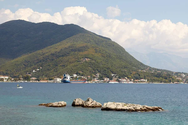 Karadağ 'daki adalar ve dağlar Budva Barosu