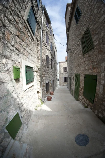 Staré uličky v kameni, Chorvatsko — Stock fotografie