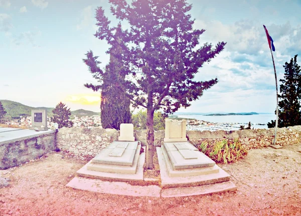 Old graves on a hill above the sea, Croatia Dalmatia — Stock Photo, Image