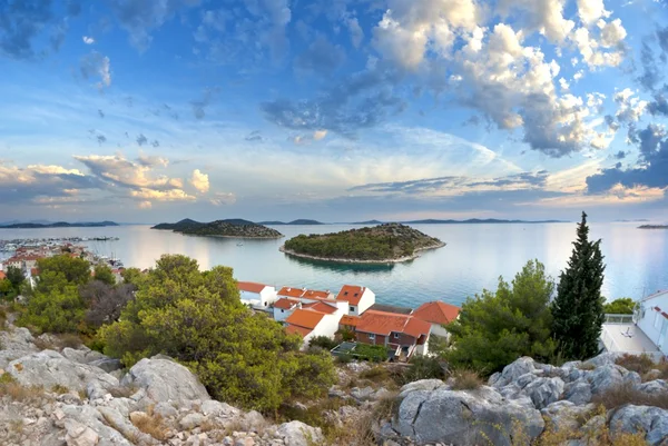Панорама побережья, островов и старого города, Хорватия Далмация — стоковое фото