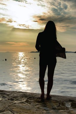 siluet kadın ve sunset Beach