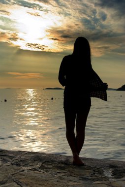 siluet kadın ve sunset Beach