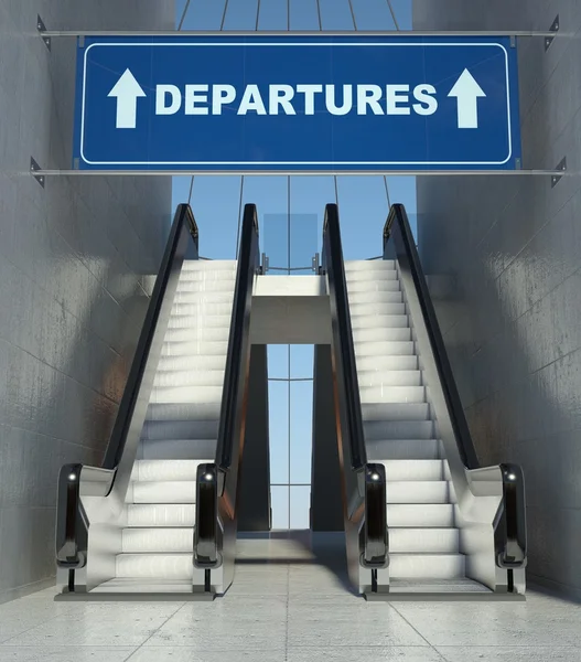 Escaleras mecánicas en movimiento en el aeropuerto, señales de salidas —  Fotos de Stock