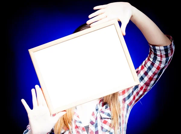 Woman with empty frame, copyspace — Stock Photo, Image